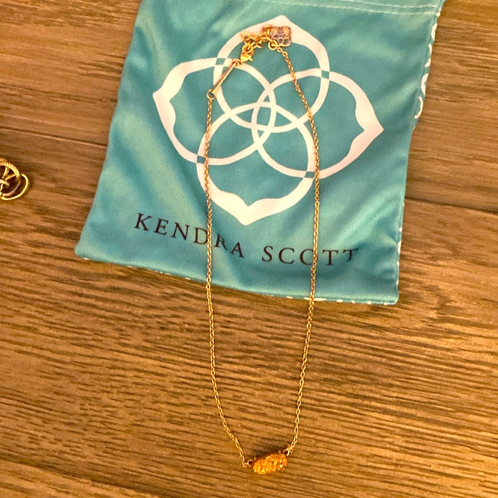 Kendra Scott rose gold Elisa necklace